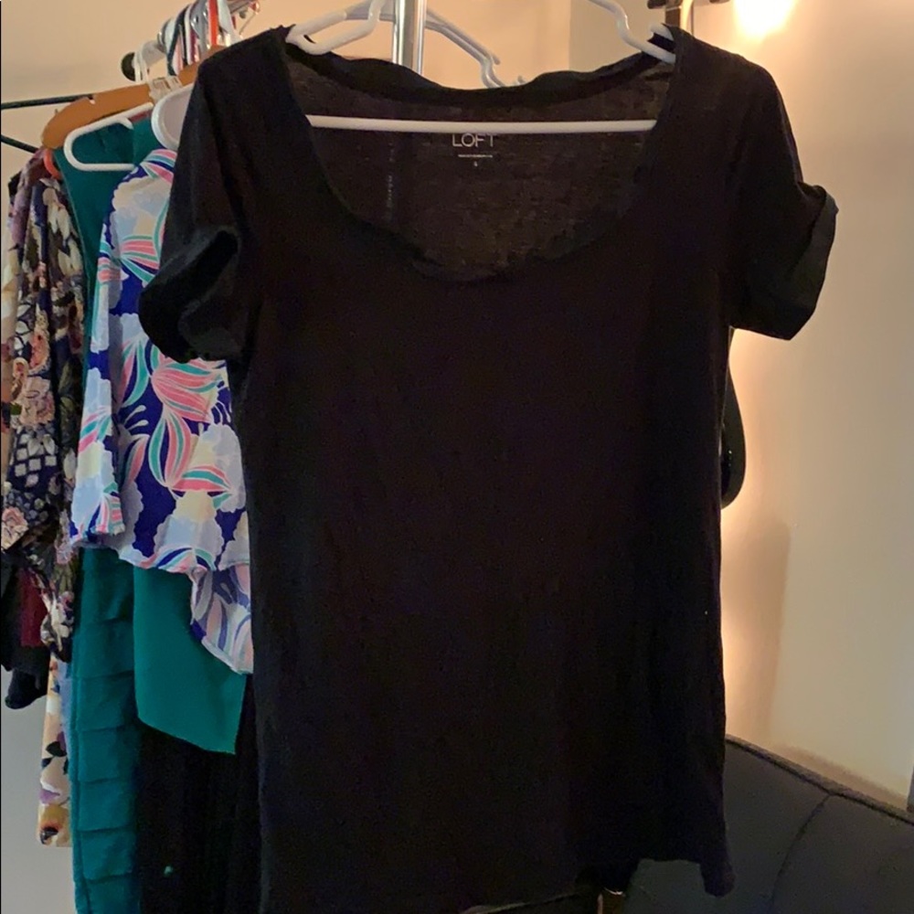 Loft Black Tee